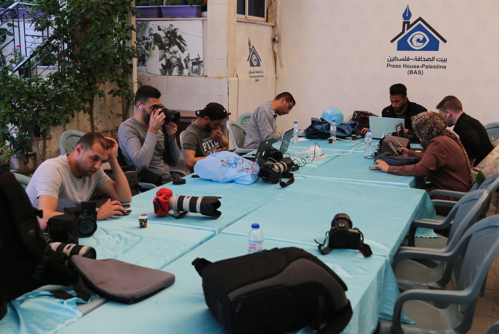 بيت الصحافة يفتح أبوابه لاستقبال الصحفيين لتغطية العدوان الإسرائيلي على غزة