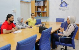 بيت الصحافة يعقد مقابلات شخصية للمتقدمين لبرنامج الصحفي الشامل
