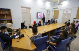 فريق رواد الاعلام يختتم دورة في التصوير الفوتوغرافي ببيت الصحافة