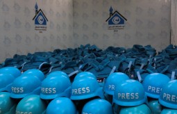 بيت الصحافة يتسلم الدفعة الثانية من معدات السلامة المهنية للصحفيين