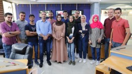 فريق الصحفيين الشباب يزور مكتب شبكة الجزيرة في غزة