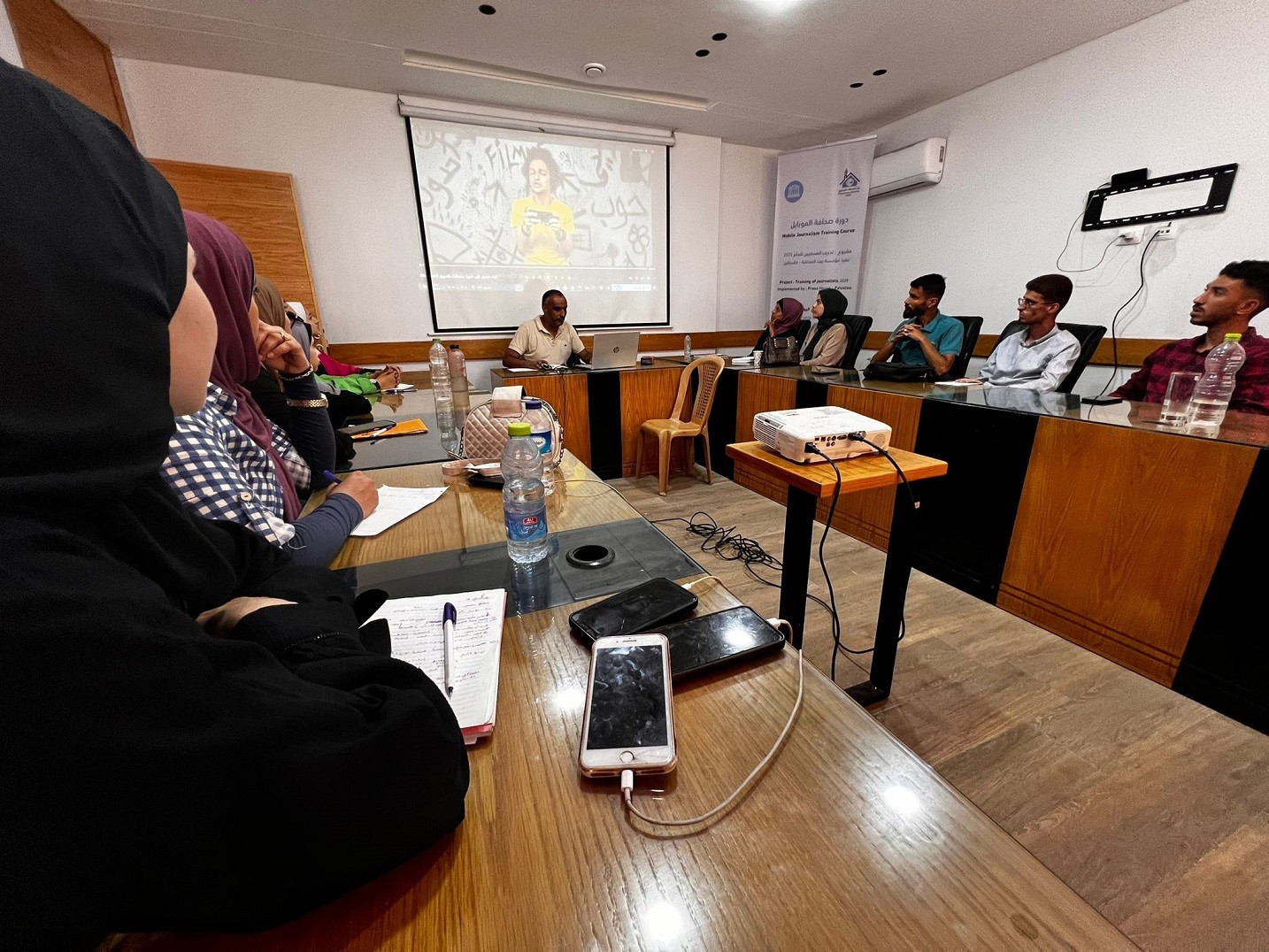 بيت الصحافة يختتم دورة تدريبية بعنوان " صحافة الموبايل"
