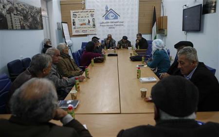 بالصور .. بيت الصحافة يستضيف لقاء للأدباء الفلسطينيين