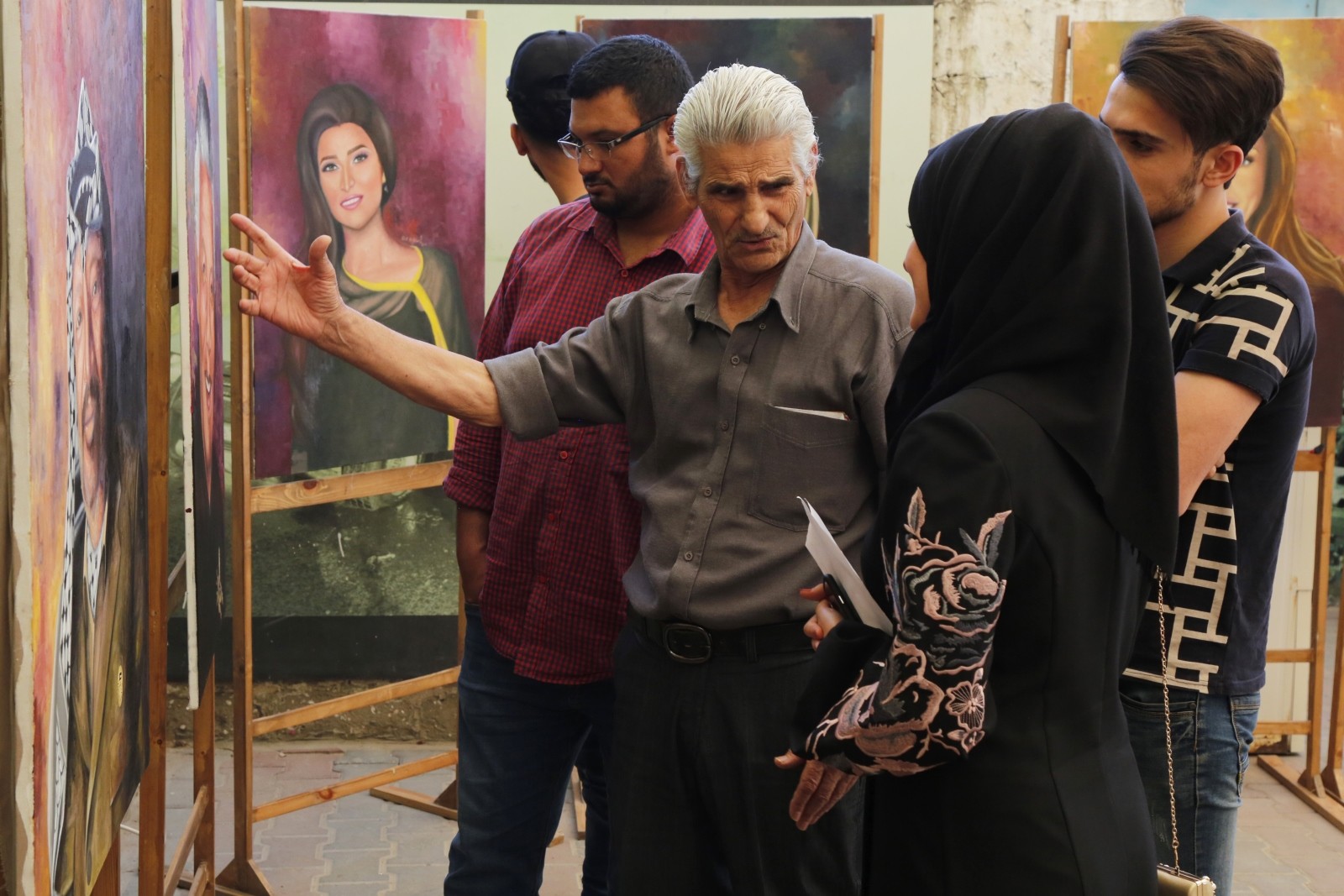 بيت الصحافة يستضيف معرض أنامل السلام للفنانة علا الشريف