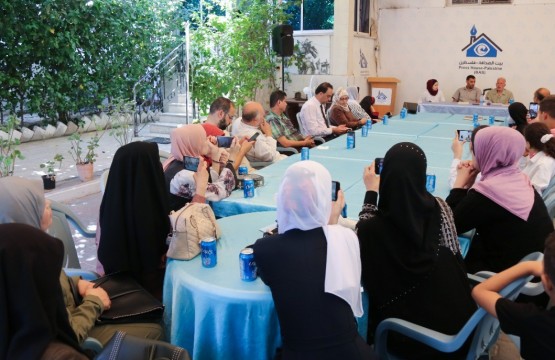 دار الكلمة تحتفل بتوقيع ديوان "ألم الفراق" في بيت الصحافة