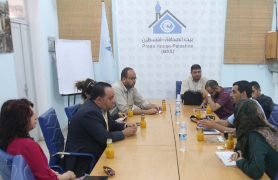 وفد من شبكة راية الاعلامية بالضفة يزور بيت الصحافة بغزة