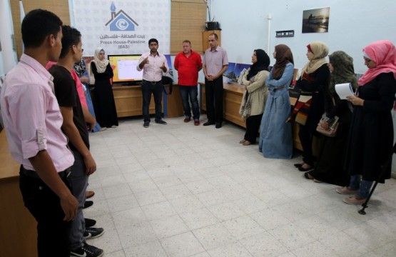 بالتعاون مع بيت الصحافة.."ديرنا الشبابي" يختتم مبادرة "حلوة يا بلدي" بمعرض صور