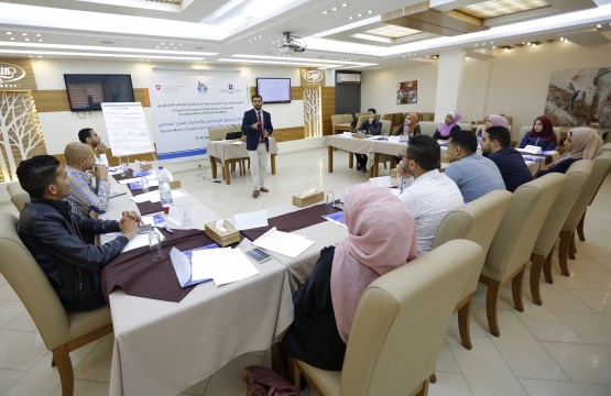 دورة تدريبية حول وسائل التواصل الاجتماعي وأخلاقيات العمل الصحفي
