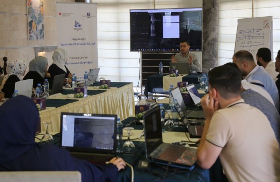 دورة الوسائط المتعددة "الانفو فيديو"