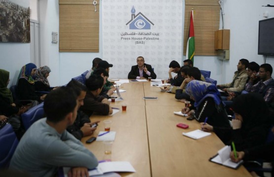 تقديم كتاب"لا نوم في غزة.. الطائرة الزنانة" بمقر بيت الصحافة