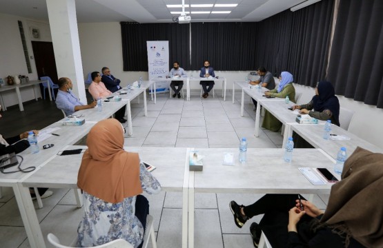 لقاء طاولة مستديرة  سُبل تعزيز الوعي القانوني للصحفيين وخريجي كليات الإعلام