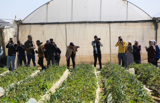 جانب من دورة "التصوير الفوتوغرافي" التي عقدها بيت الصحافة - فلسطين 