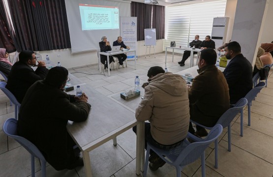 بيت الصحافة يعقد جلسة حوارية حول الصحافة الاستقصائية والنهج القائم على حقوق الإنسان