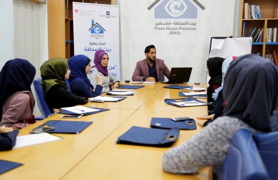 تنفيذ مبادرة "من أجل إعلاميات رياضيات متألقات"