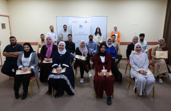 اختتام  دورة "التعليق الصوتي والبث الإذاعي"