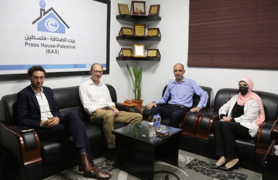 جانب من زيارة القنصل البلجيكي العام لبيت الصحافة