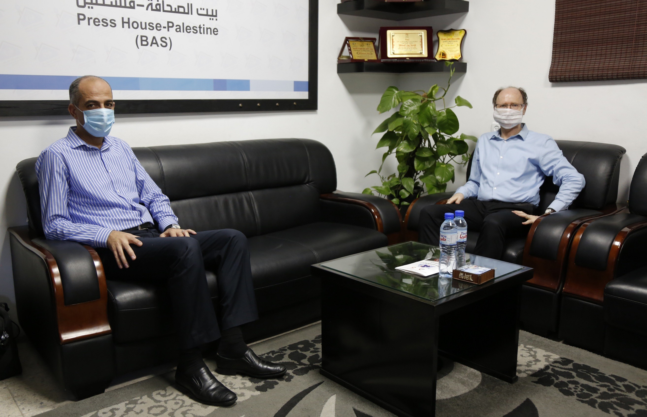 مدير مكتب غزة بالـ" UNESCO" يزور في بيت الصحافة