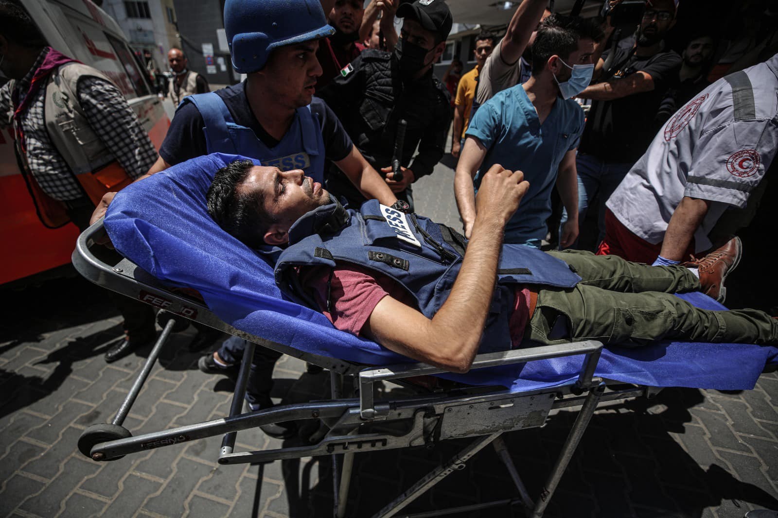 إصابة صحفي فلسطيني بقصف إسرائيلي على غزة