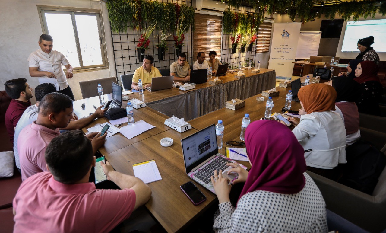 بيت الصحافة يُنفذ مبادرة إعلامية حول "أدوات التحقق للصحفيين في غرف الأخبار" جنوب قطاع غزة